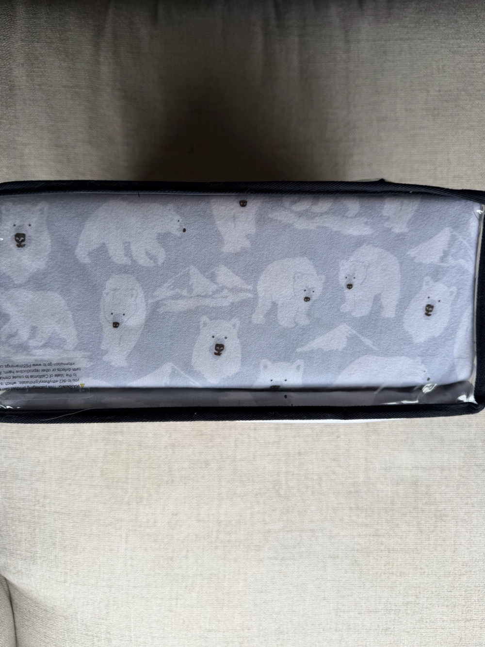 Eddie Bauer Queen Light Gray and White Polar Bear Flannel Sheet Set New - Picture 3 of 4